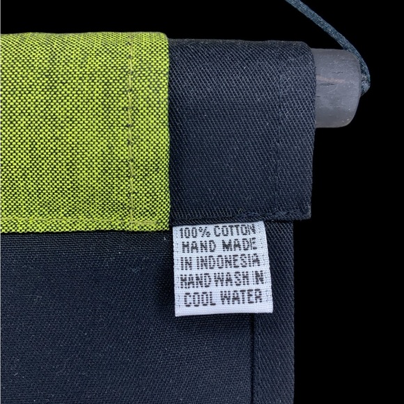 FAITH Wall Banner - Picture 3 of 3